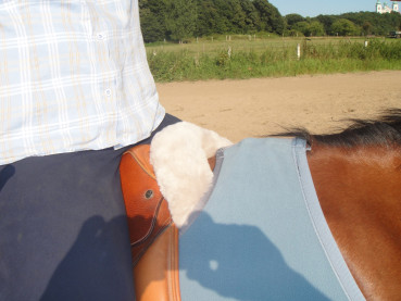 Preview: MATTES®-Reitdecke mit Ausschnitt um das Sattelpolster/Ausreitdecke