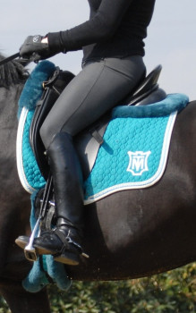 Preview: Mattes Petrol Kollektion - Eurofit Schabracke mit Lammfellkissen