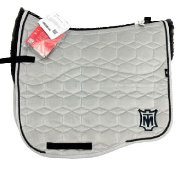 Preview: Mattes Eurofit Schabracke mit Lammfellkissen ohne Fellrand, Samt-Silber, DR/XL - Ausverkauft