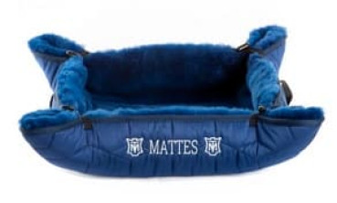 Mattes Lammfell Hundebett - mit Wunschname